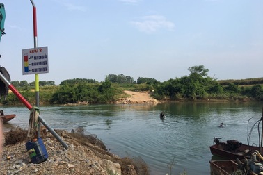 Dòng sông bị doanh nghiệp ngang ngược “chặt đôi” tại xứ Lạng được giải cứu