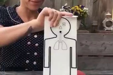 Cùng nhìn tác hại khủng khiếp của khói thuốc lá thông qua thí nghiệm rô-bốt