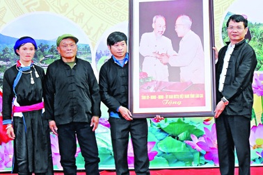 Chăm lo công tác cán bộ dân tộc thiểu số theo lời Bác dạy