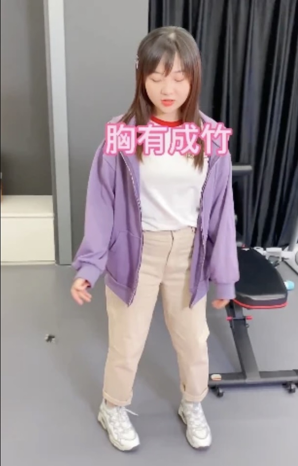 Bé gái Olympic mãi chật vật: Nhiều người hỏi Trương Nghệ Mưu ở đâu... - 1