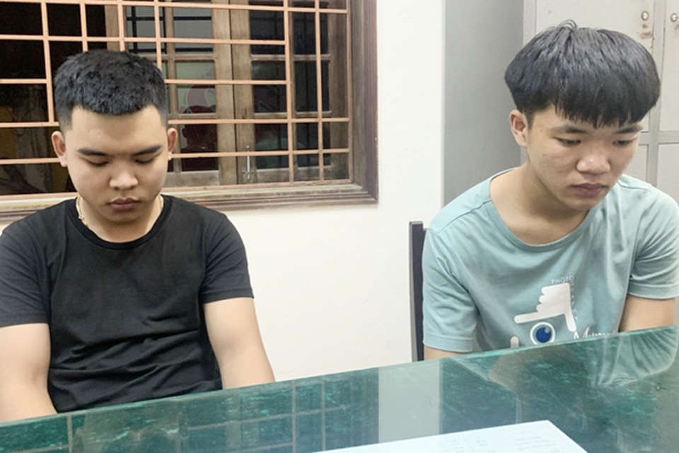Hai thanh niên hack tài khoản facebook chiếm đoạt hàng trăm triệu đồng - 1 Hai thanh niên hack tài khoản facebook chiếm đoạt hàng trăm triệu đồng - 1