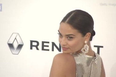 Shanina Shaik quyến rũ trên thảm đỏ