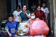 Sau mê cung hẻm nhỏ ở TPHCM là những phận người chờ ngày đổi thay