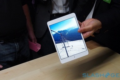 Apple sẽ lặp lại "cách mạng" với iPad mini?
