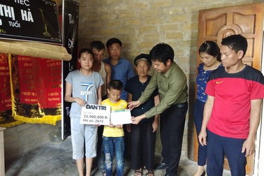 Thêm gần 23 triệu đồng đến với người cha ốm đau nuôi 2 con bệnh tật