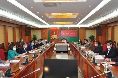 Cảnh cáo Phó Chủ tịch Trung ương Hội Chữ thập đỏ Việt Nam