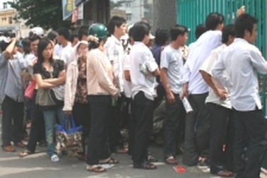 Nhiều thí sinh quên và mất chứng minh thư  