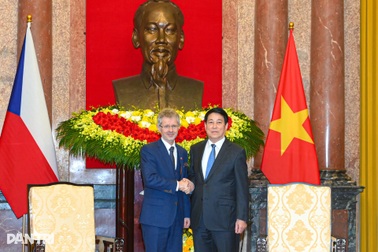 Chủ tịch nước Lương Cường hội kiến Chủ tịch Thượng viện Cộng hòa Séc