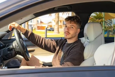 Quyết định táo bạo giúp chàng thợ mộc người Australia đổi đời ở tuổi 22