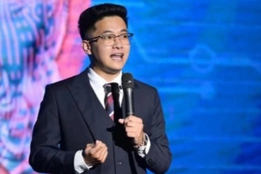 Nam sinh ĐH Luật giành giải nhất hùng biện Socrates 2025