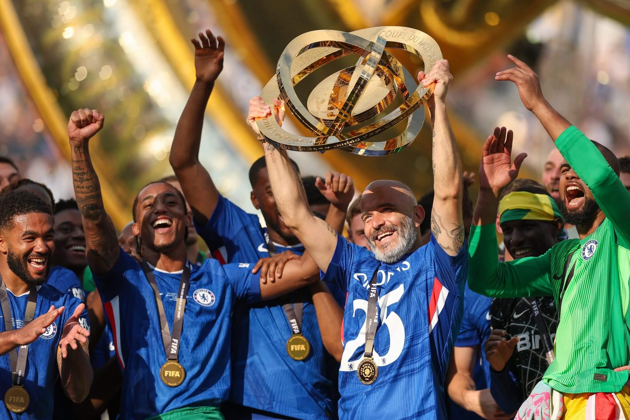 FIFA Club World Cup: Chức vô địch kỳ lạ, sự sụp đổ khó tin - 2 FIFA Club World Cup: Chức vô địch kỳ lạ, sự sụp đổ khó tin - 2