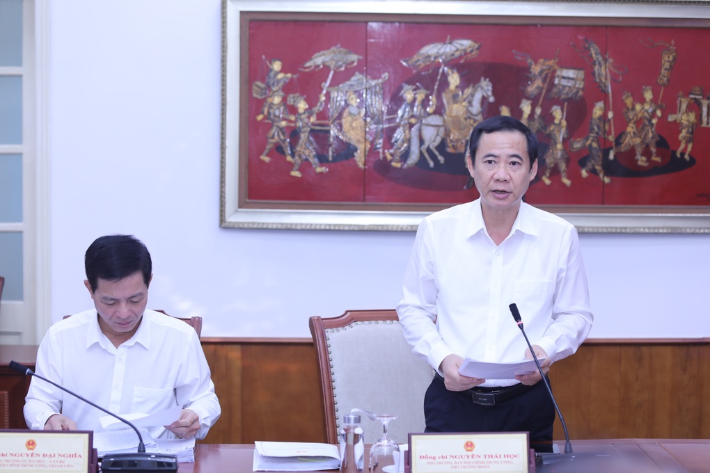 Bộ Chính trị kiểm tra công tác cán bộ ở Bộ Văn hóa, Thể thao và Du lịch - 1 Bộ Chính trị kiểm tra công tác cán bộ ở Bộ Văn hóa, Thể thao và Du lịch - 1