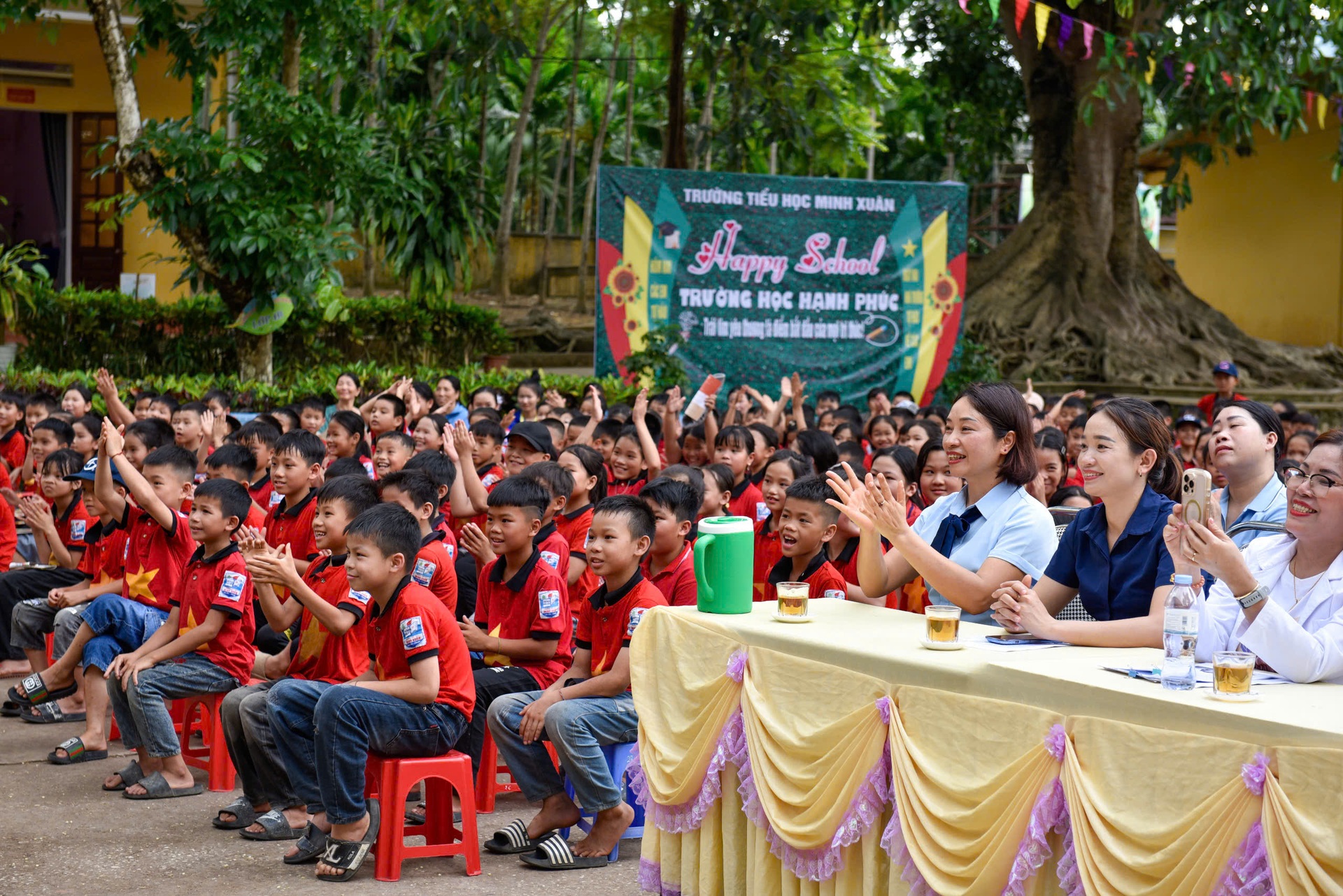 Tư vấn sơ cứu - phòng chống đuối nước cho 400 học sinh tỉnh Yên Bái - 9 Tư vấn sơ cứu - phòng chống đuối nước cho 400 học sinh tỉnh Yên Bái - 9