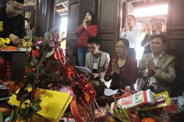 Cấm đổi tiền lẻ đi lễ: Liệu có triệt để?