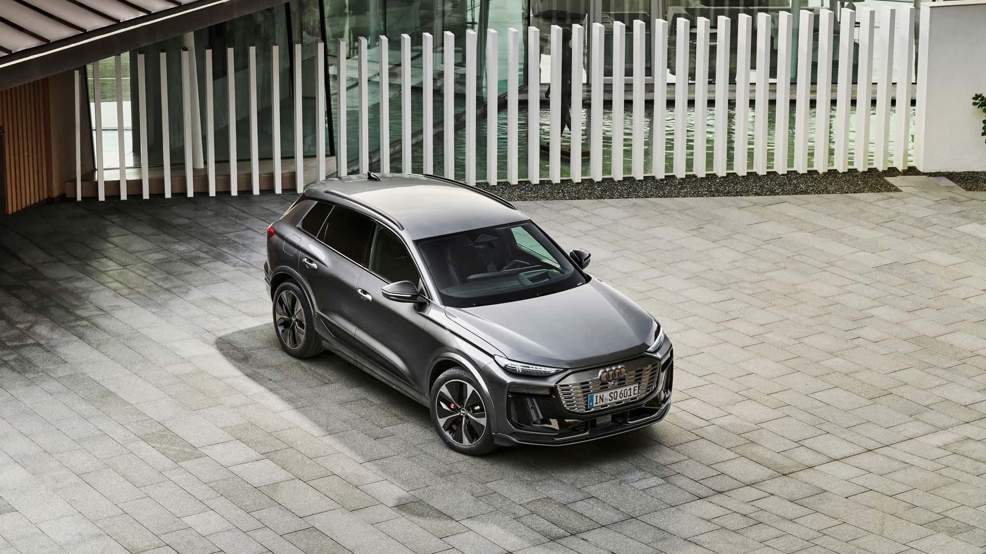Audi Q6 E-Tron 2025 ra mắt cùng bản tính năng vận hành cao SQ6 E-Tron - 21