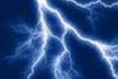 Cà Mau: Phó công an huyện may mắn thoát chết khi bị sét đánh