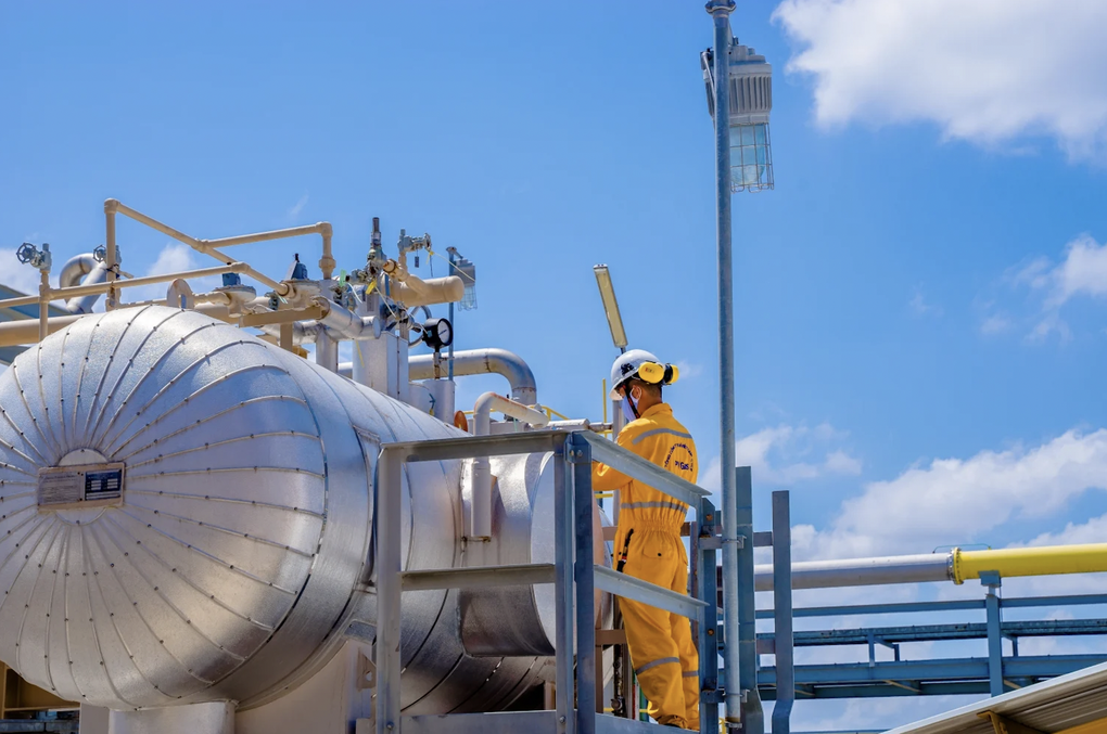 Doanh nghiệp Nhà nước hút dòng tiền - 1