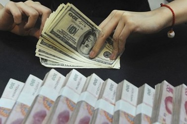 VND mất giá 5,1%, nợ công tăng thêm 3,3%