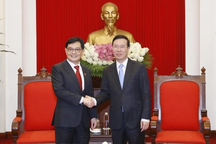 Thường trực Ban Bí thư Võ Văn Thưởng hội kiến Phó Thủ tướng Singapore