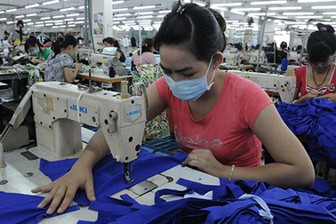 Hiệp hội Dệt may than "quá sức chịu đựng" nếu tăng lương