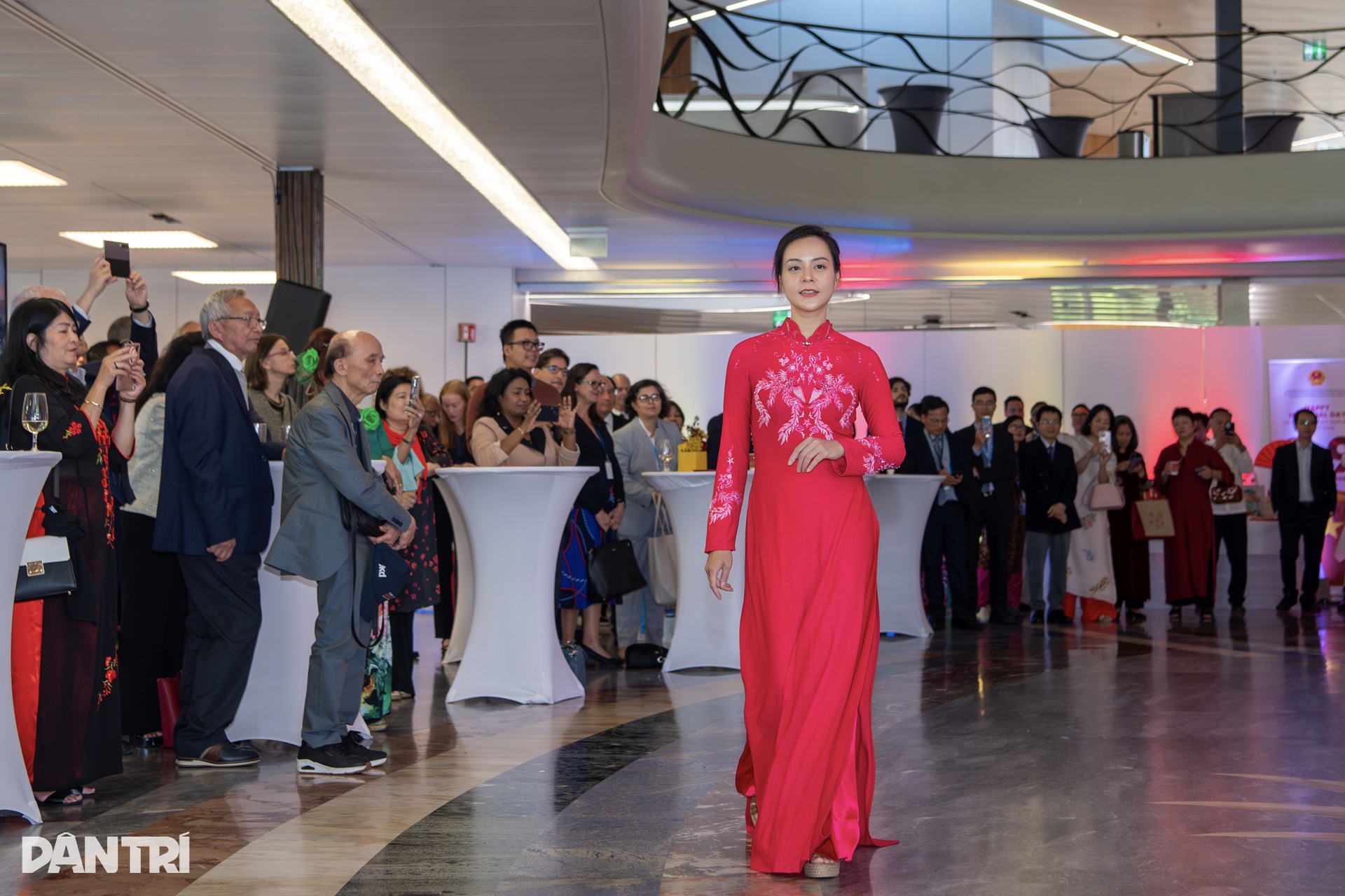 Phái đoàn Việt Nam tại Geneva trang trọng tổ chức kỷ niệm 80 năm Quốc khánh - 8