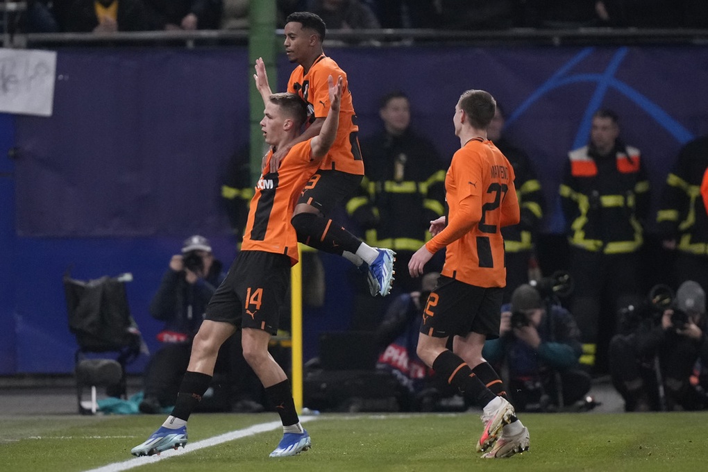 Barcelona nhận thất bại cay đắng trước Shakhtar Donetsk - 2 Barcelona nhận thất bại cay đắng trước Shakhtar Donetsk - 2