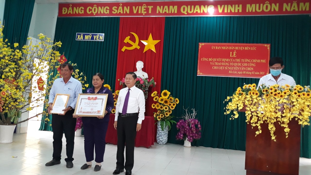 Xúc động câu chuyện về những tấm bằng Tổ quốc ghi công - 17 Xúc động câu chuyện về những tấm bằng Tổ quốc ghi công - 17