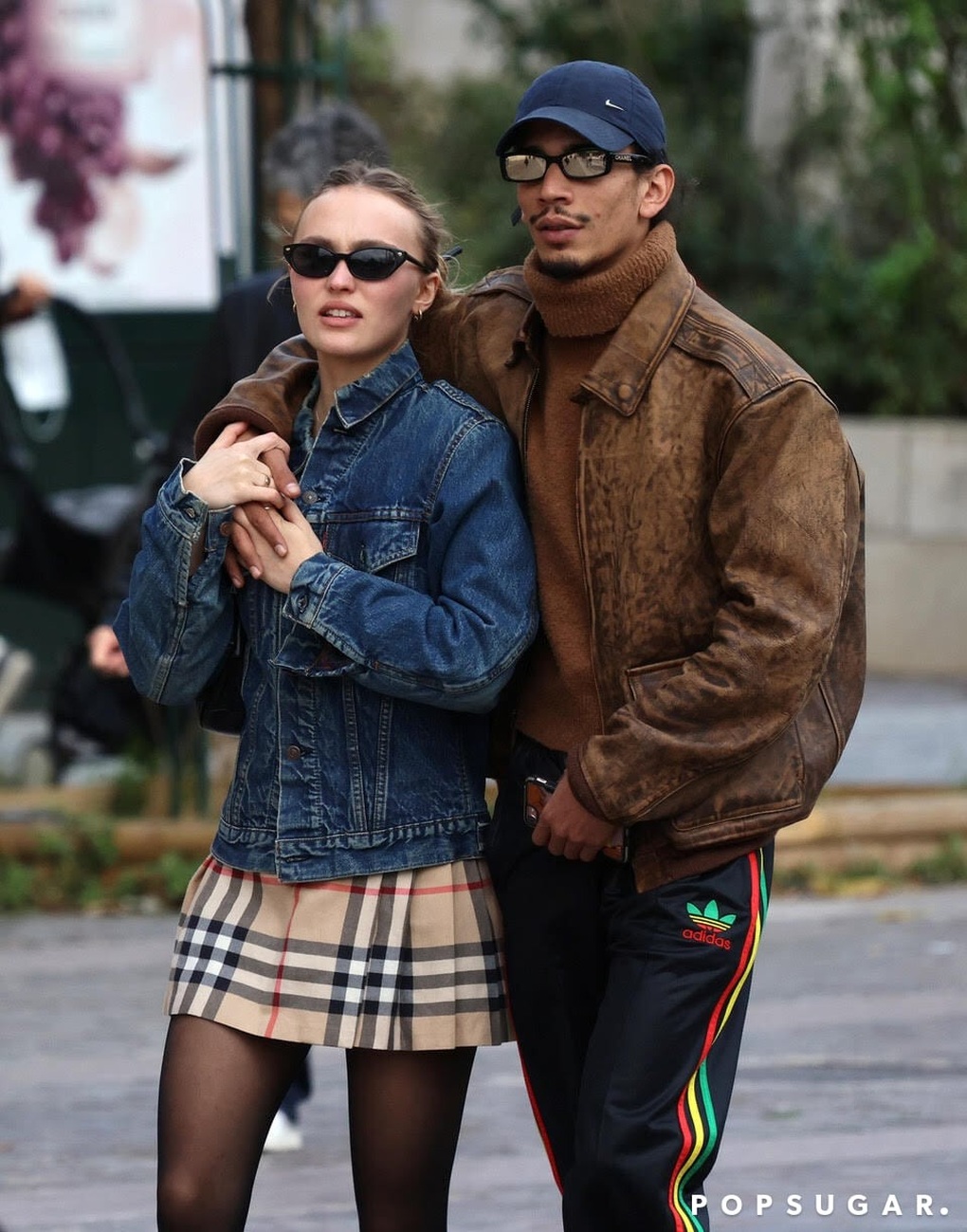 Cô con gái nổi loạn của Johnny Depp: 23 tuổi, hẹn hò... cả nam lẫn nữ - 3 Cô con gái nổi loạn của Johnny Depp: 23 tuổi, hẹn hò... cả nam lẫn nữ - 3