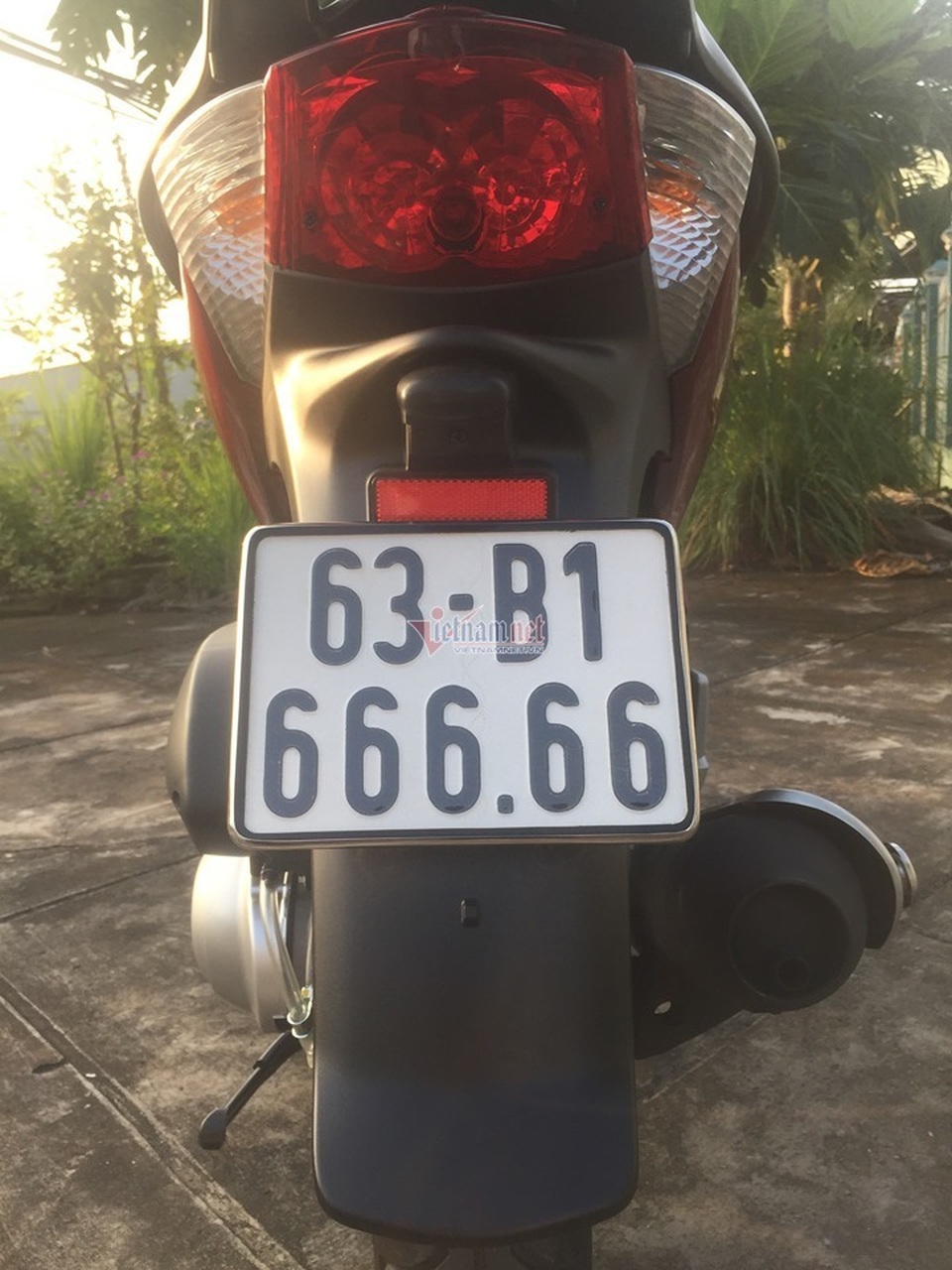 Honda SH cũ 9 năm tuổi giá 390 triệu của thầy giáo ở Vĩnh Long - 4 Honda SH cũ 9 năm tuổi giá 390 triệu của thầy giáo ở Vĩnh Long - 4