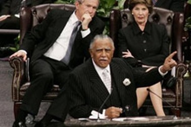 Khi Bush nhăn mặt