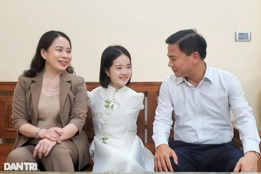 Niềm vui bất ngờ của cô giáo không tay ở Thanh Hóa