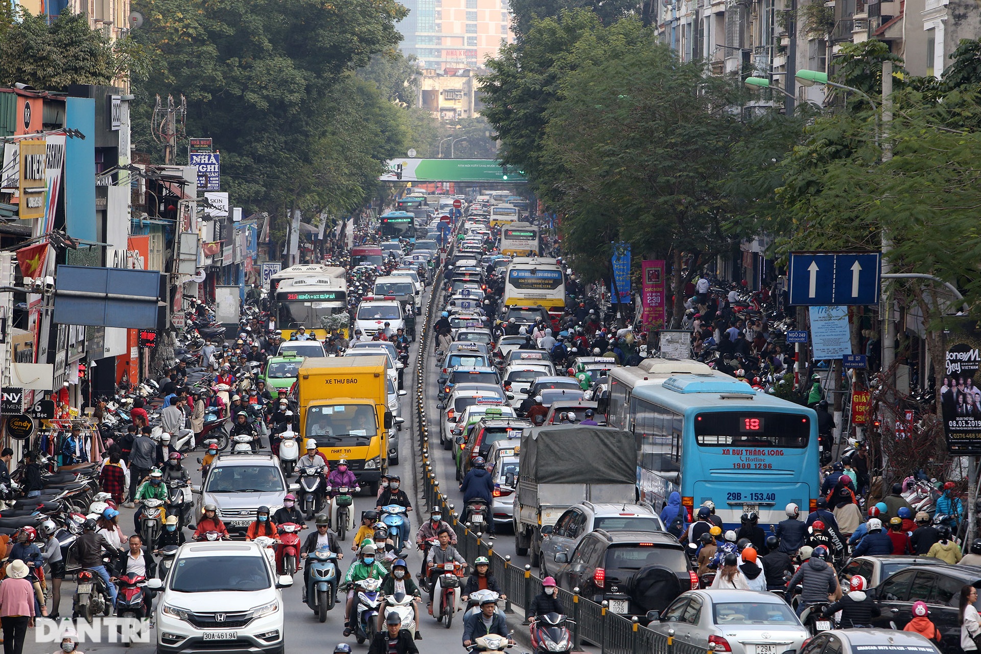 So sánh giao thông ở Hà Nội đông - vắng khác biệt khi giãn cách xã hội - 17 So sánh giao thông ở Hà Nội đông - vắng khác biệt khi giãn cách xã hội - 17