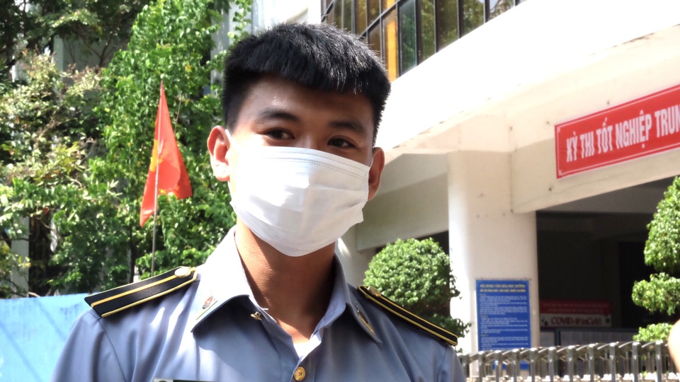 “Niềm tin cho ta sức mạnh” vào đề Ngữ văn, thí sinh phấn khởi sau môn đầu - 4 “Niềm tin cho ta sức mạnh” vào đề Ngữ văn, thí sinh phấn khởi sau môn đầu - 4