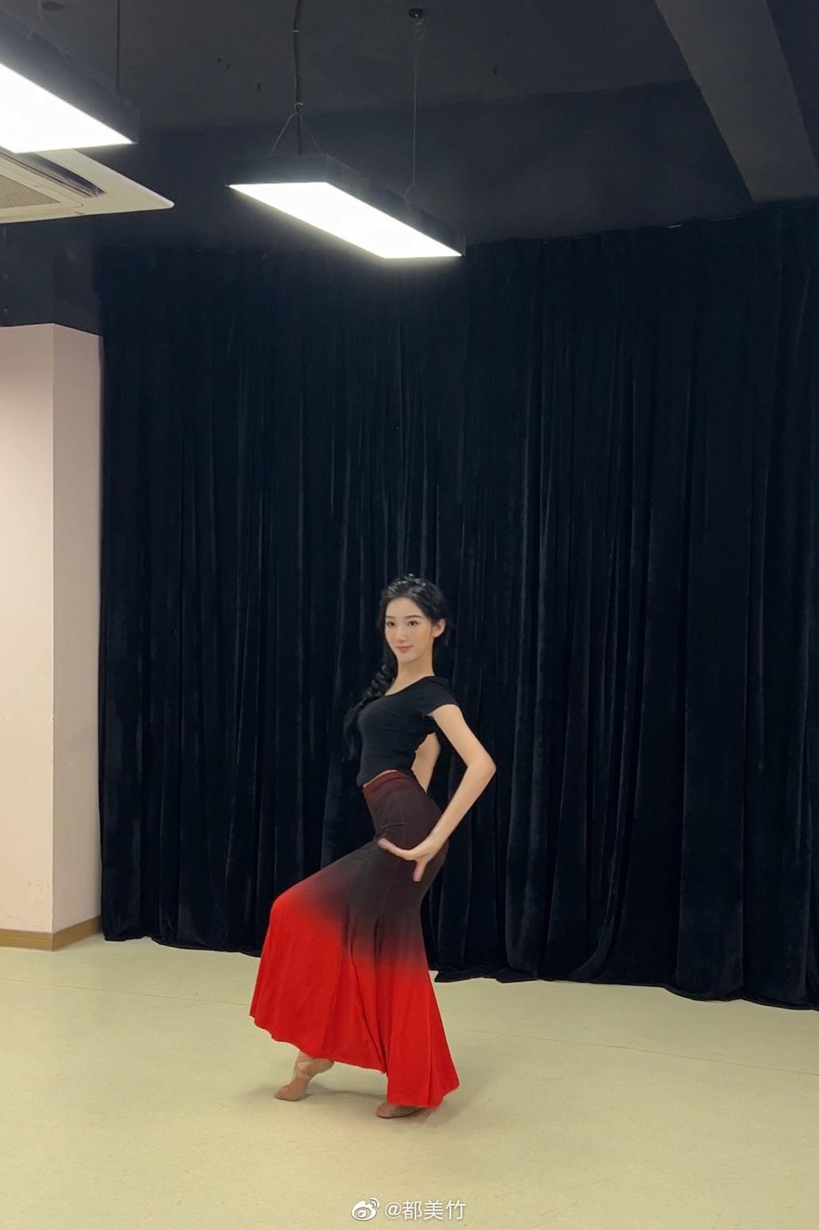Hot girl Đô Mỹ Trúc nói gì khi bị nghi tống tiền Ngô Diệc Phàm? - 5 Hot girl Đô Mỹ Trúc nói gì khi bị nghi tống tiền Ngô Diệc Phàm? - 5