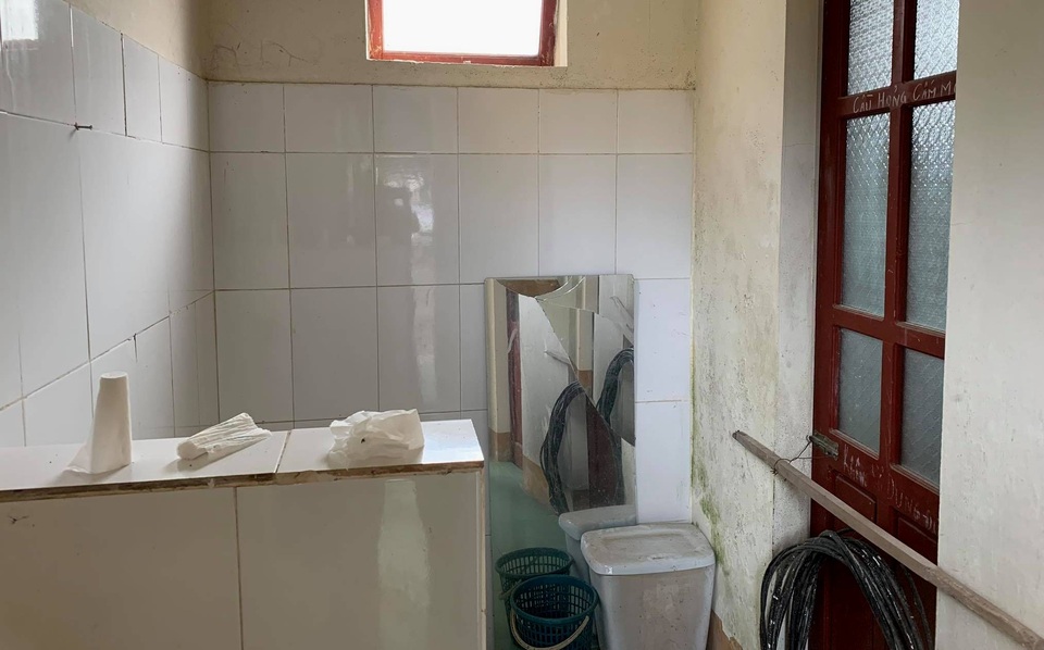 Huyện miền núi xin 1 tỷ đồng nâng cấp nhà vệ sinh - 4 Huyện miền núi xin 1 tỷ đồng nâng cấp nhà vệ sinh - 4