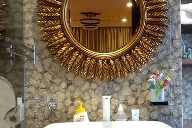 10 mẫu gương trang trí phòng tắm đẹp miễn chê khiến bạn cảm thấy bối rối