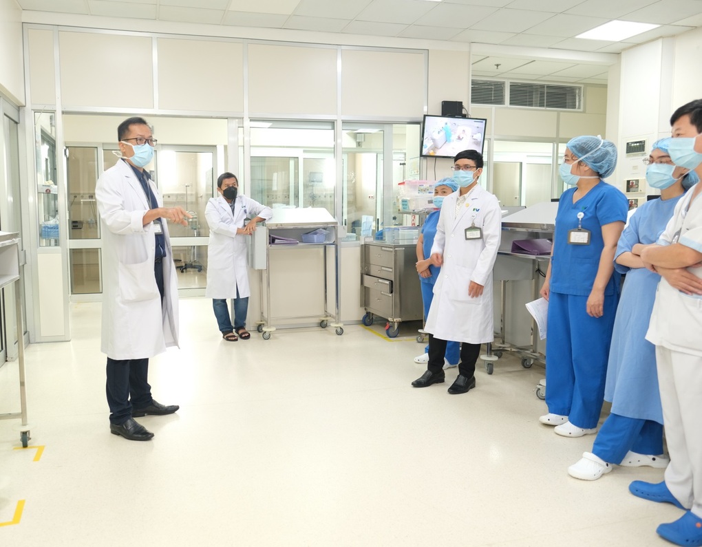 Cuộc chiến thầm lặng của bác sĩ gây mê sau cánh cửa phòng Săn sóc đặc biệt - 2 Cuộc chiến thầm lặng của bác sĩ gây mê sau cánh cửa phòng Săn sóc đặc biệt - 2