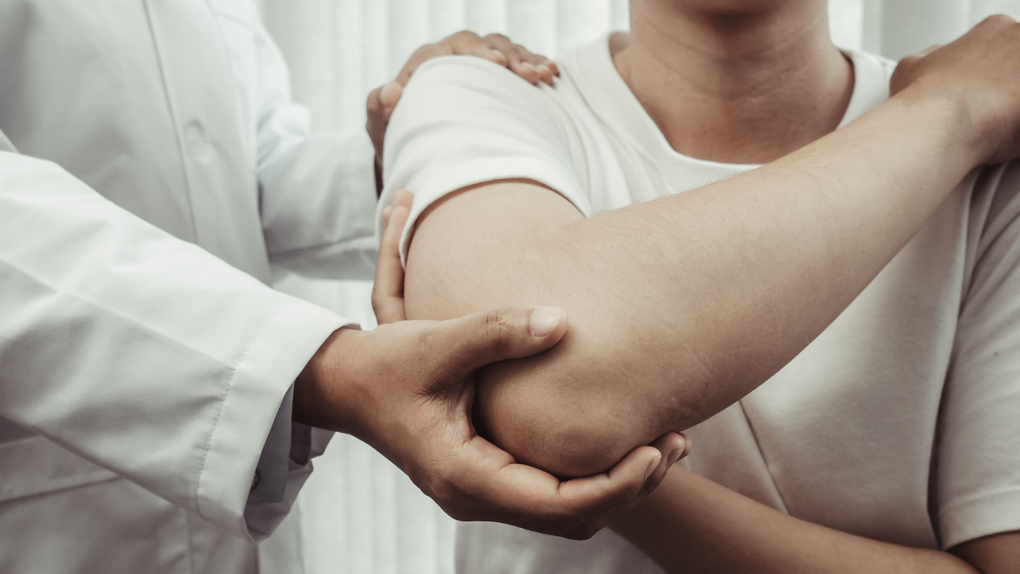 Sinh viên kêu than học môn thể chất quá khó vì lâu nay lười vận động - 1 Sinh viên kêu than học môn thể chất quá khó vì lâu nay lười vận động - 1
