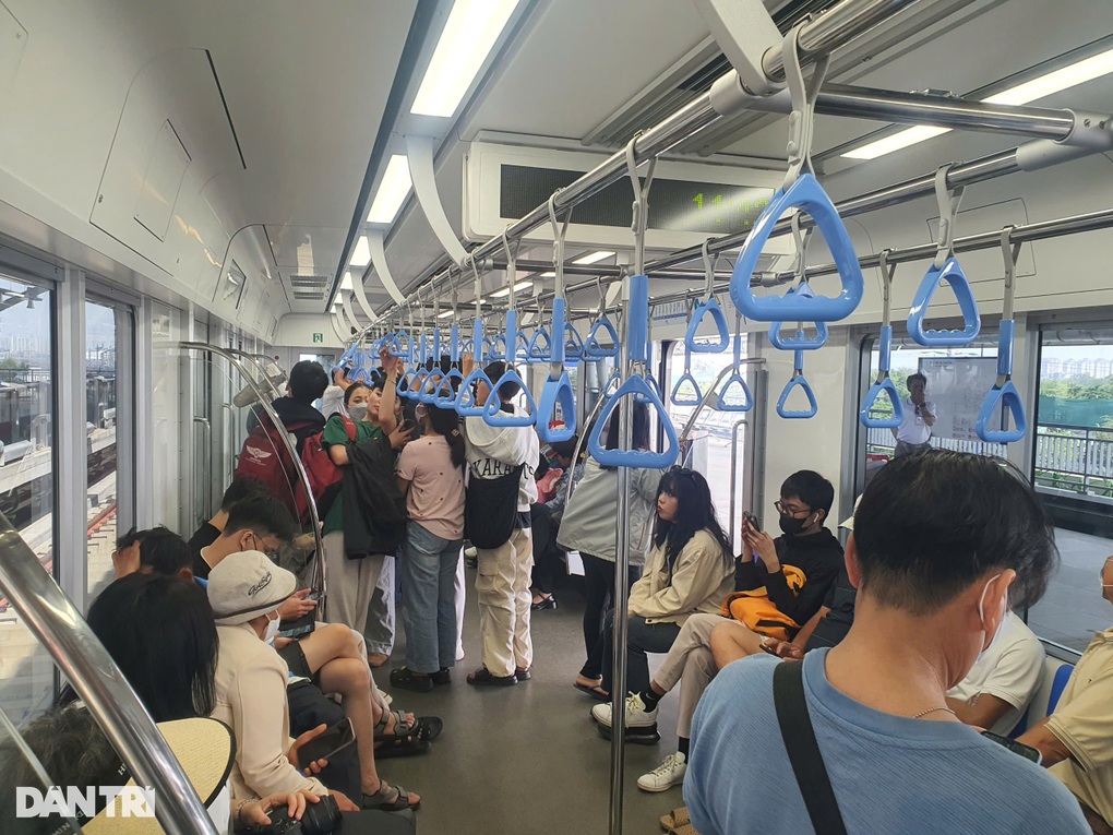 Metro số 1 TPHCM gián đoạn 20 phút vì không khép được cửa chắn - 2 Metro số 1 TPHCM gián đoạn 20 phút vì không khép được cửa chắn - 2