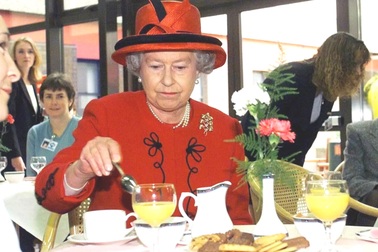 Nữ hoàng Anh ưa chuộng một món ăn bình dân dù có tài sản 500 triệu USD