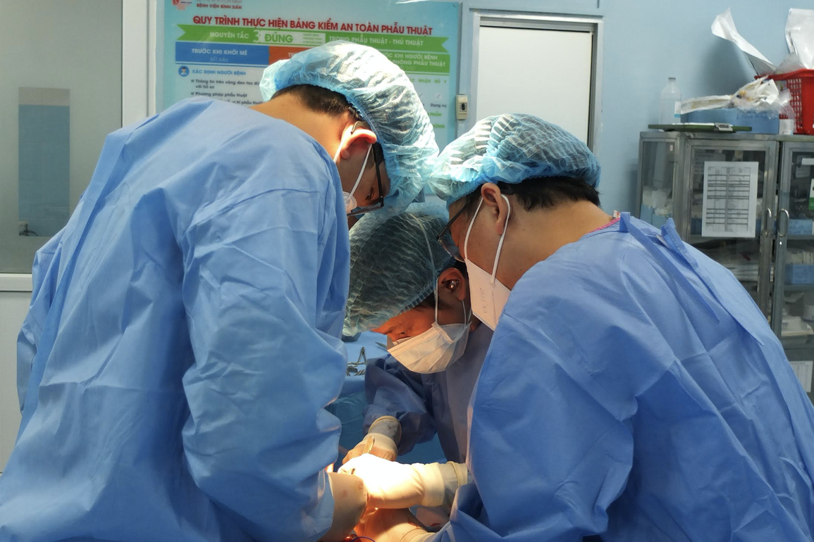 Đừng coi thường khi lỡ trượt chân lúc làm việc nhà, sụp ổ gà khi đi chợ - 3 Đừng coi thường khi lỡ trượt chân lúc làm việc nhà, sụp ổ gà khi đi chợ - 3