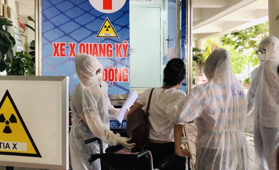 Diễn tập ứng phó tình huống khó tại bệnh viện dã chiến - 9