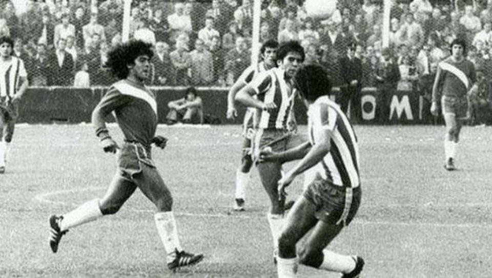 Những chia sẻ về cuộc đời và sự nghiệp của Diego Maradona - 1 Những chia sẻ về cuộc đời và sự nghiệp của Diego Maradona - 1