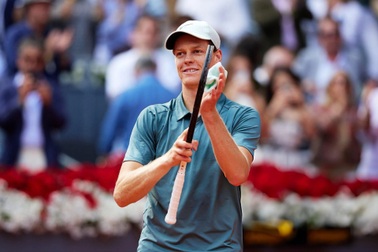 Sinner đối đầu Zverev tại chung kết Madrid Open