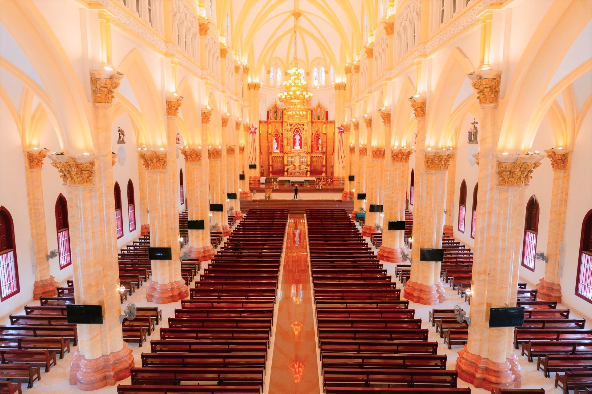 Chiêm ngắm thánh đường Công giáo lớn nhất Việt Nam - 4 Chiêm ngắm thánh đường Công giáo lớn nhất Việt Nam - 4