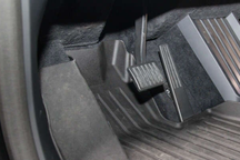 Tesla Cybertruck có nguy cơ bị kẹt chân ga, tăng tốc mất kiểm soát