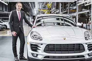 Văn phòng bị lục soát, CEO của Porsche bị điều tra