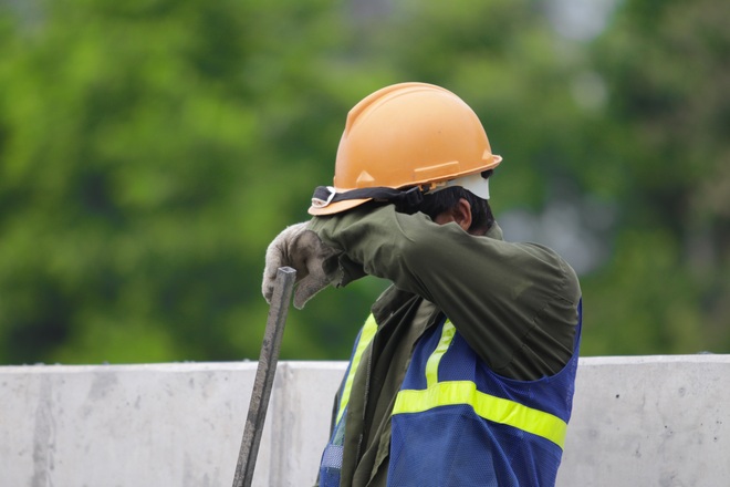 Hà Nội: Gấp rút thi công đường vành đai 3 trên cao trước ngày thông xe - 9 Hà Nội: Gấp rút thi công đường vành đai 3 trên cao trước ngày thông xe - 9