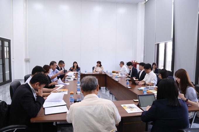 Quang cảnh buổi làm việc giữa Trường Cao đẳng Kỹ thuật – Công nghệ Bách Khoa và Đại diện các tổ chức quốc tế Nhật Bản.