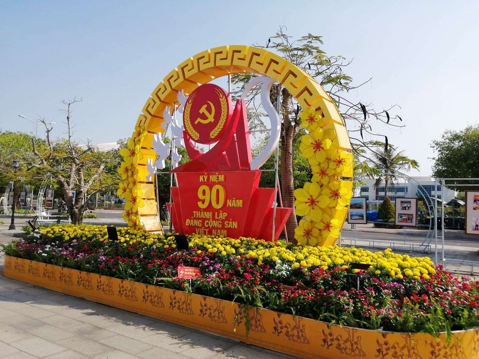 Đẹp mắt tiểu cảnh chào năm mới 2020 trên Quảng trường lớn nhất ĐBSCL - 2 Đẹp mắt tiểu cảnh chào năm mới 2020 trên Quảng trường lớn nhất ĐBSCL - 2